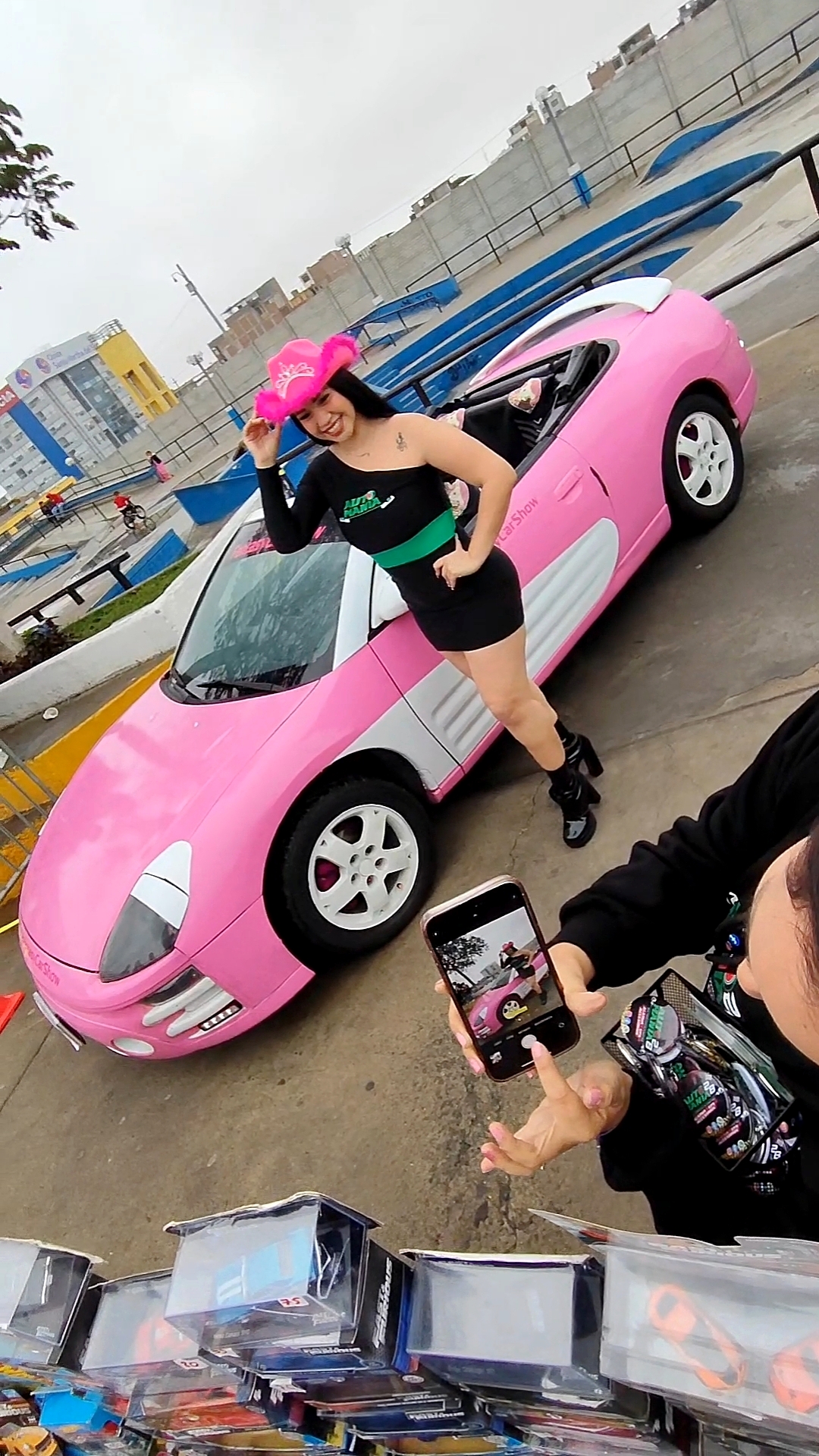 Alquiler de Auto Rosado Barbie para Eventos, Activaciones y Videoclips · imagen 16